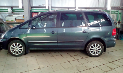 Volkswagen Sharan 1gen rest II 2.0TDI MT (140 л. с.) 